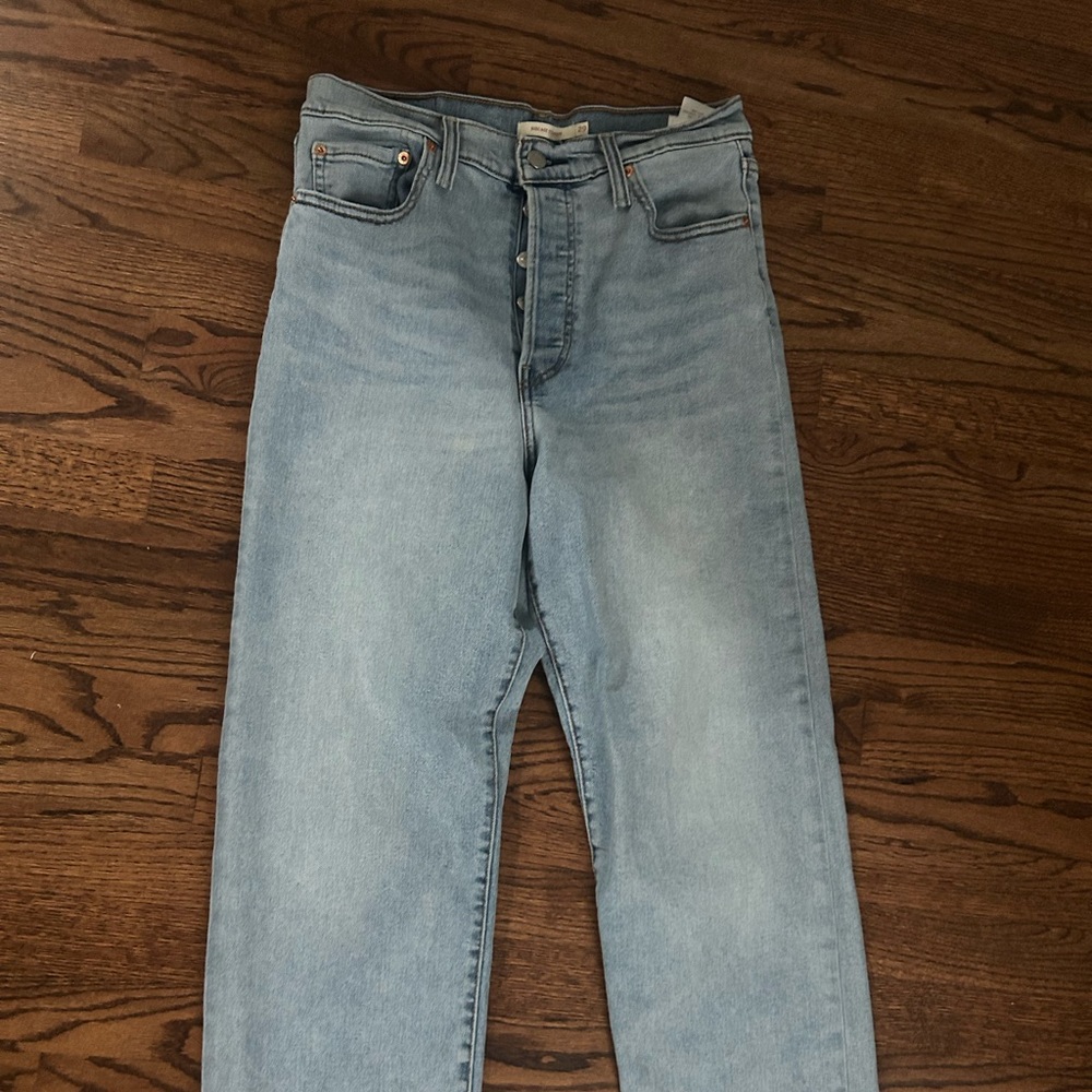 Rib cage straight leg light wash Levi’s